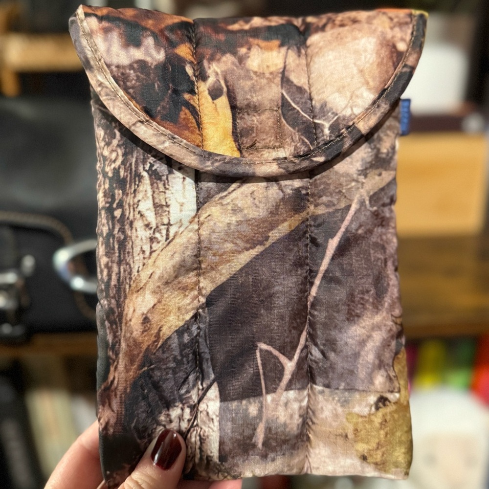 baggu photo forest puffy tablet sleeve